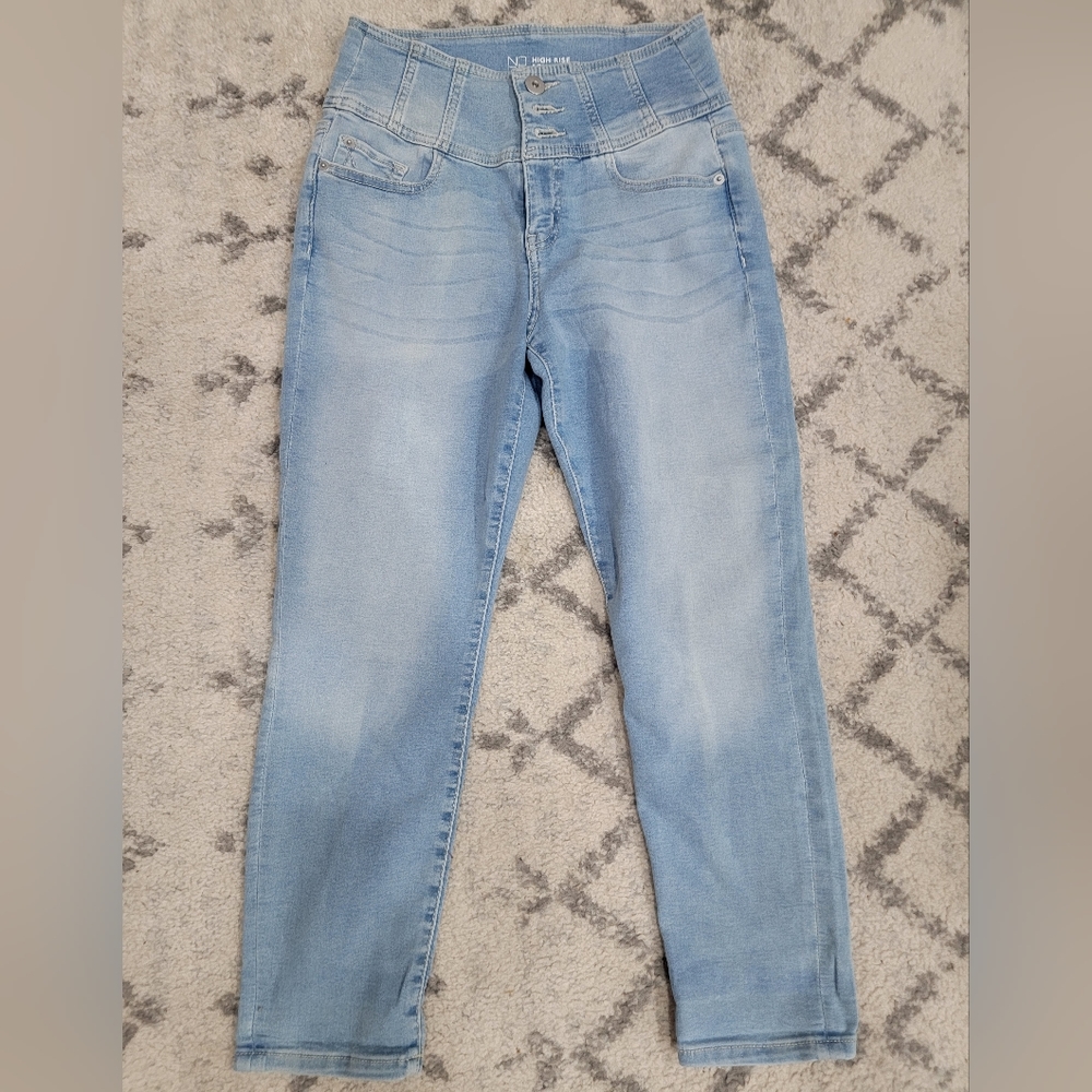 NoBo size 11 high rise sculpting skinny crop stonewash jeans